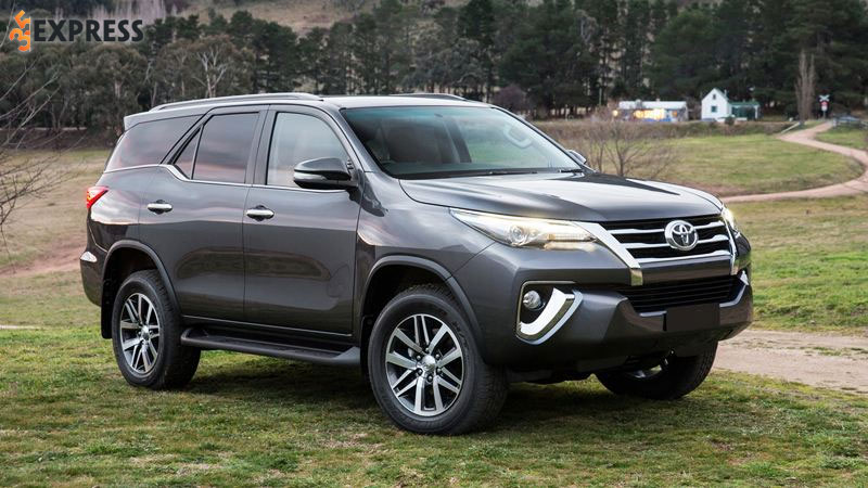 xe-suv-7-cho-toyota-fortuner-35express