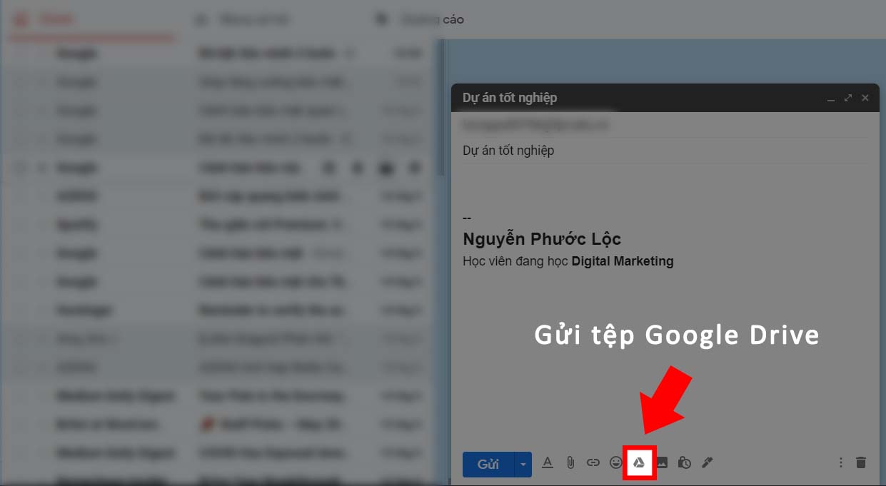 Ở cuối cửa sổ soạn email, nhấp vào biểu tượng Google Drive nhỏ