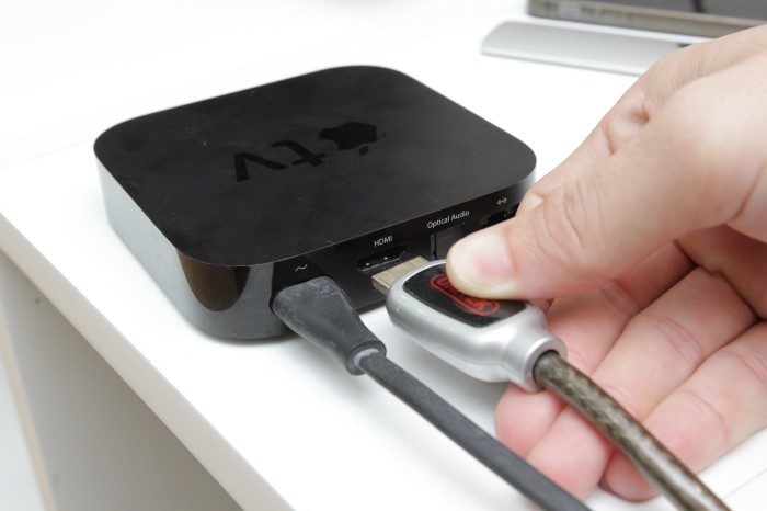     Trên tivi, chúng ta chọn nguồn đầu vào HDMI để hiển thị giao diện Apple TV