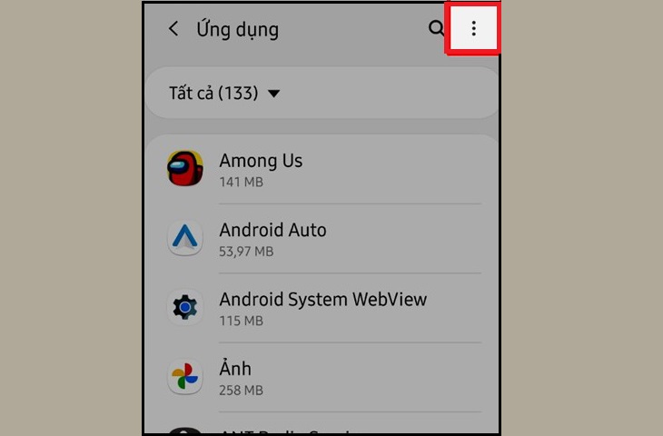 Chọn biểu tượng 3 điểm ở góc trên bên phải của giao diện người dùng.