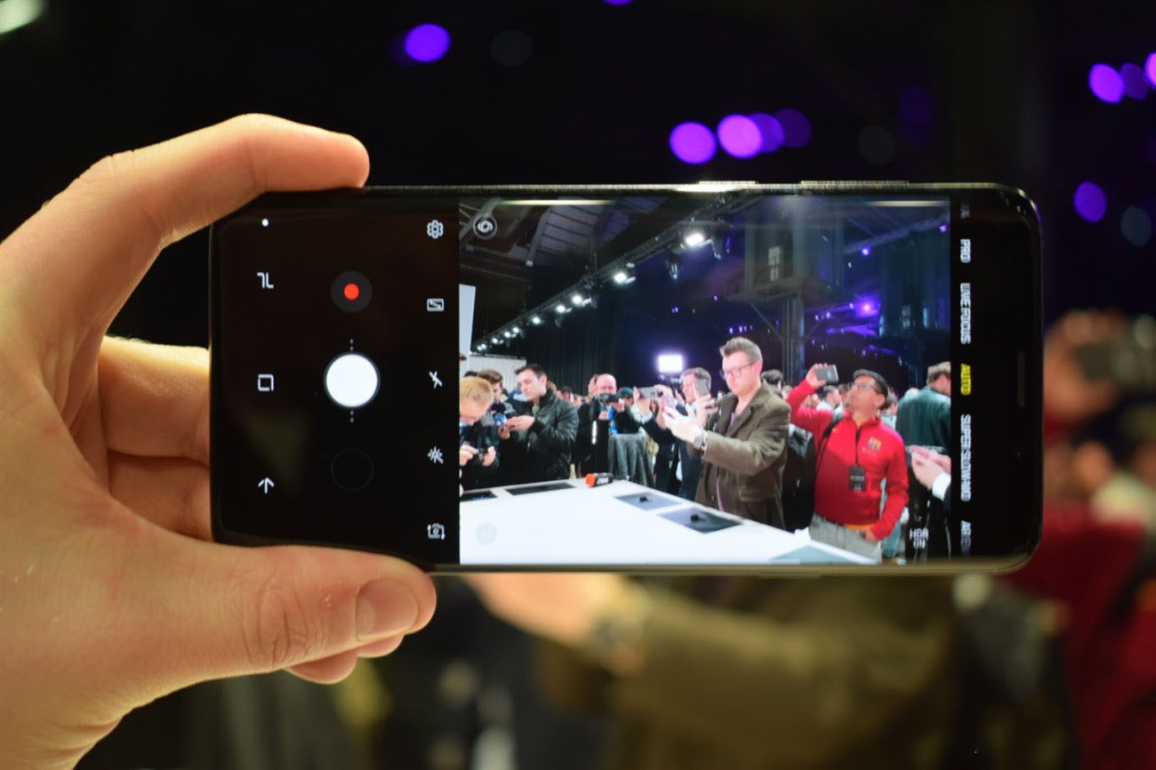 Quay phim siêu chậm trên Galaxy S9