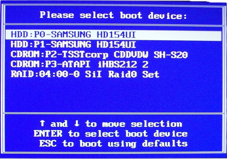 Giao diện menu BIOS trên máy tính xách tay, máy tính
